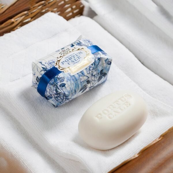 Castelbel Portus Cale Gold & Blue Aromatic Soap 150g - Image 2
