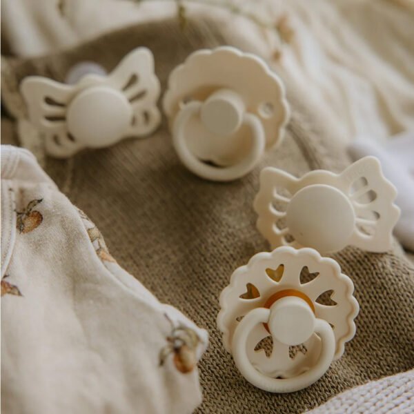 Frigg Babys First Natural Silicone Pacifier Set Cream 0-6M x4 - Image 2
