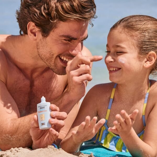 Isdin Fotoprotector Pediatrics Fusion Water SPF50 50ml - Image 2