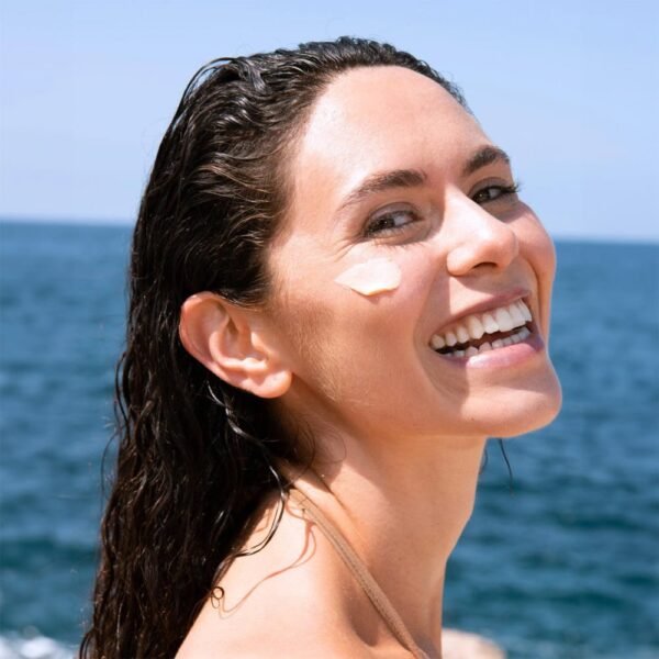 SVR Sun Secure Blur Mousse Cream SPF50+ 50ml - Image 2
